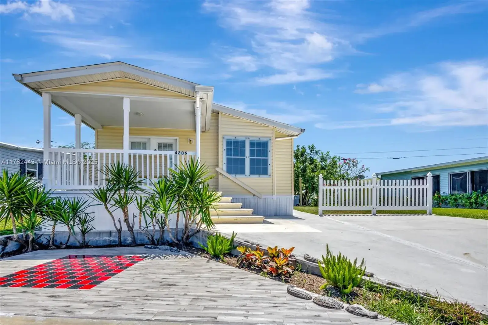 2 bedroom 2 bath Residential for sale at 4206 Mocking Bird Dr, Boynton Beach FL 33436
