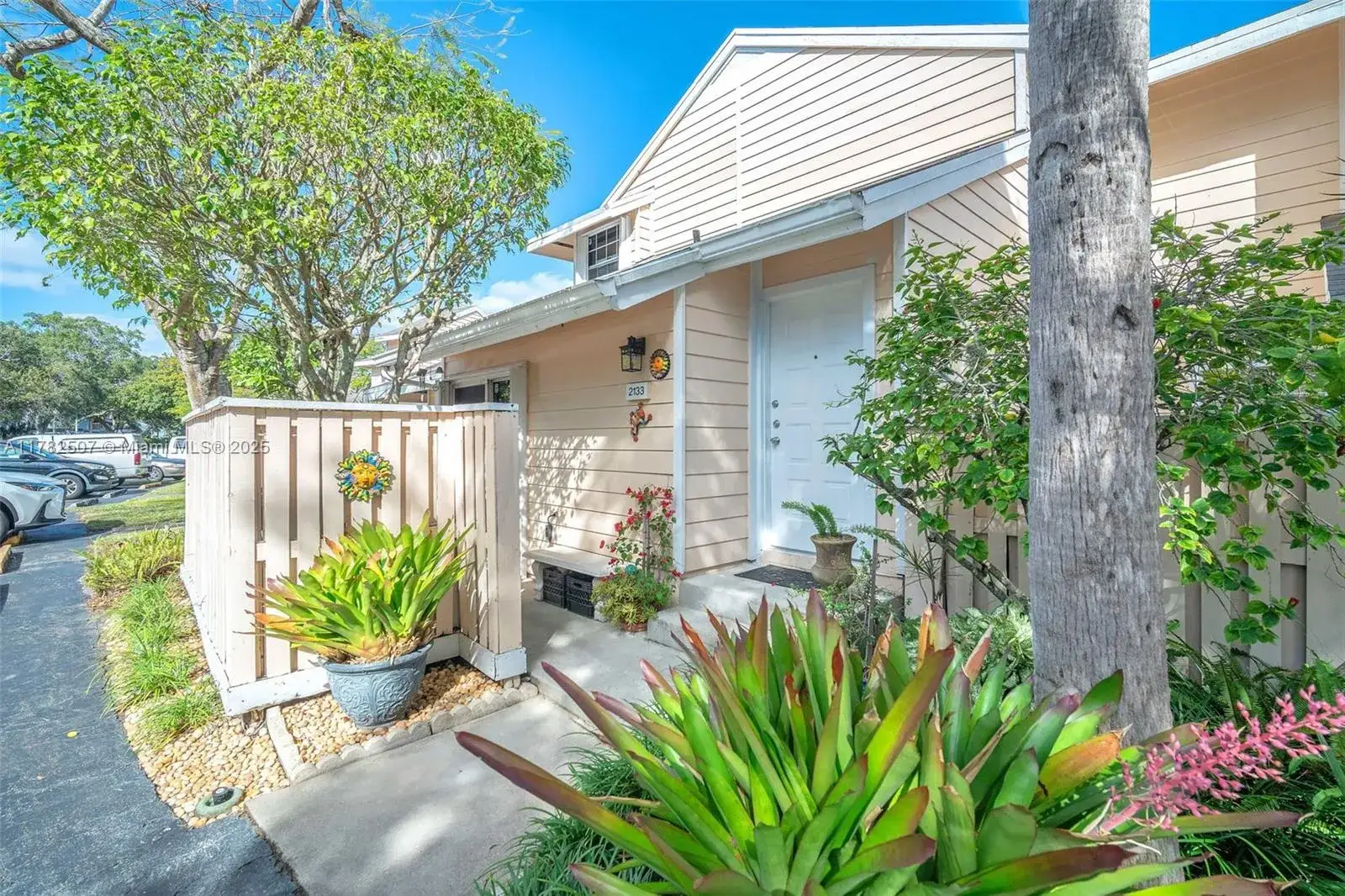 2 bedroom 2 bath Residential for sale at 2133 Champions Way, North Lauderdale FL 33068