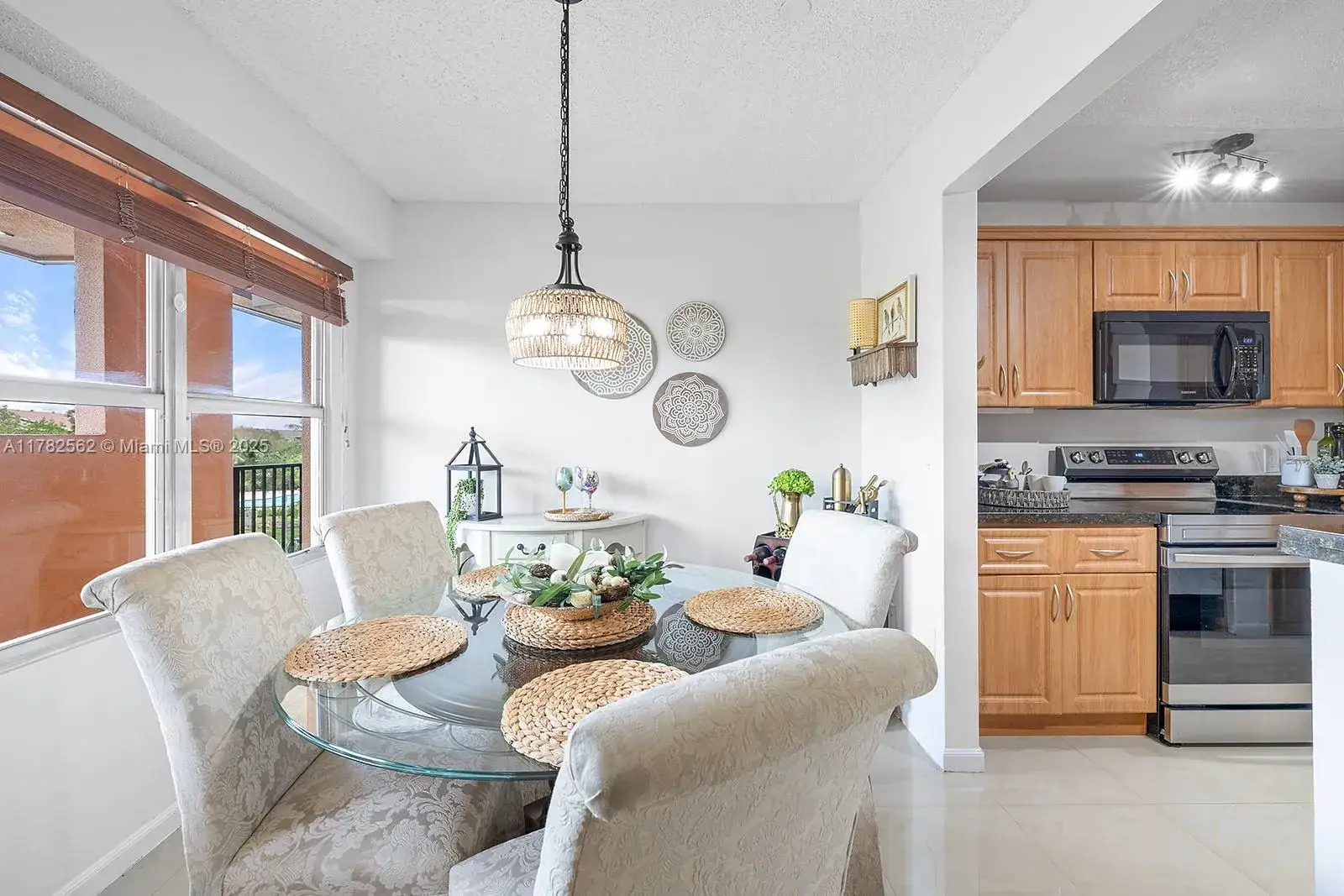 2 bedroom 2 bath Residential for sale at 701 SW 141st Ave # 411R, Pembroke Pines FL 33027