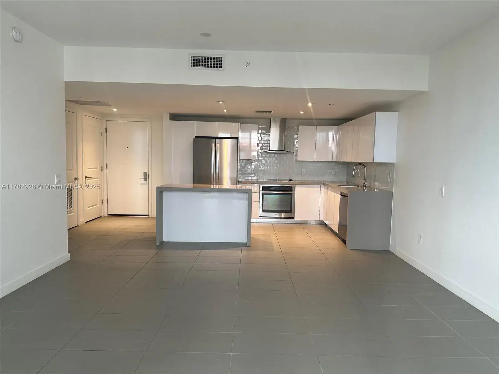 1 bedroom 1 bath Residential for sale at 1600 NE 1st Ave # 2017, Miami FL 33132