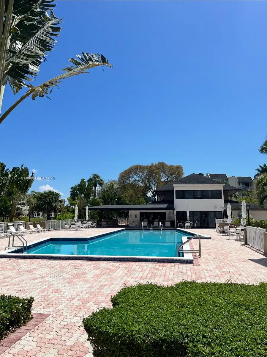 1 bedroom 1 bath Residential for sale at 7785 SW 86th St # 119, Miami FL 33143