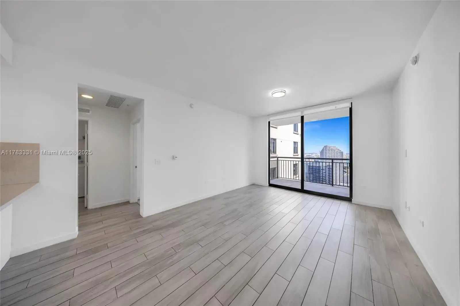 2 bedroom 2 bath Residential for sale at 999 SW 1st Ave # 3111, Miami FL 33130