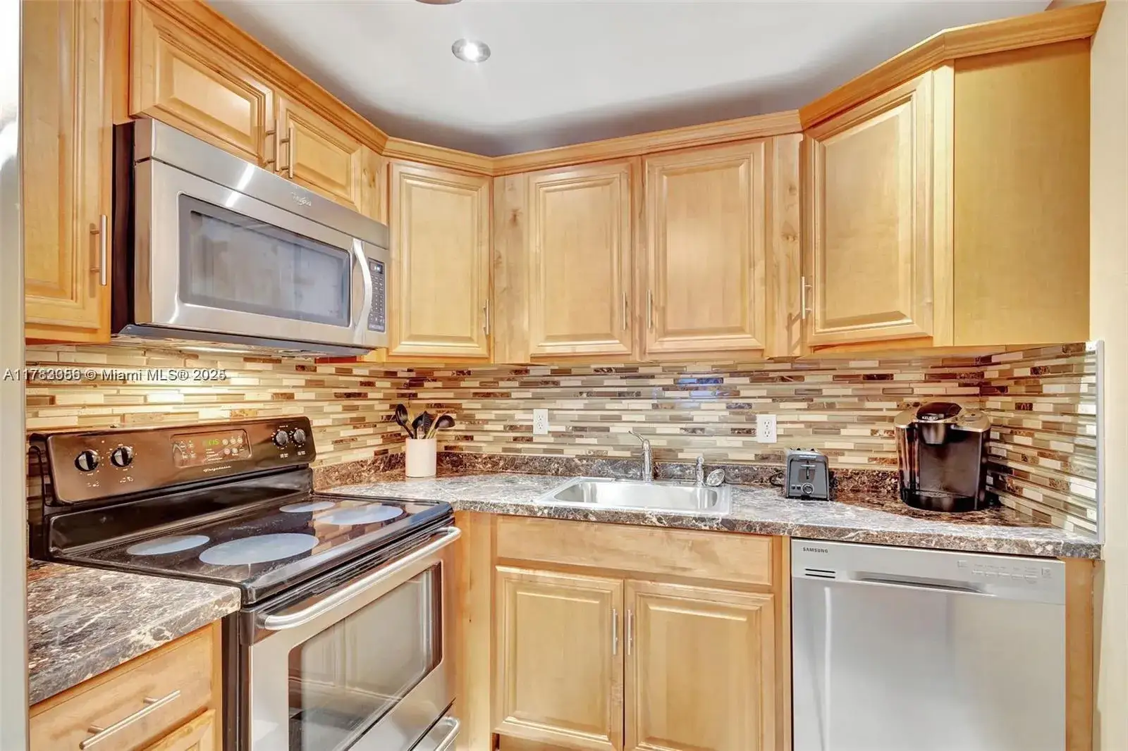 2 bedroom 1 bath Residential for sale at 155 Canterbury G # 155, West Palm Beach FL 33417