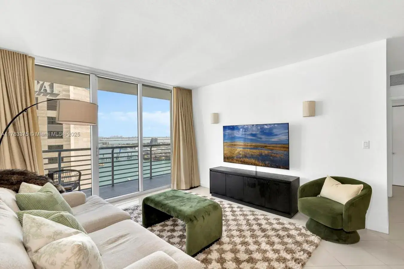 2 bedroom 2 bath Residential for sale at 335 S BISCAYNE BL # 3408, Miami FL 33131