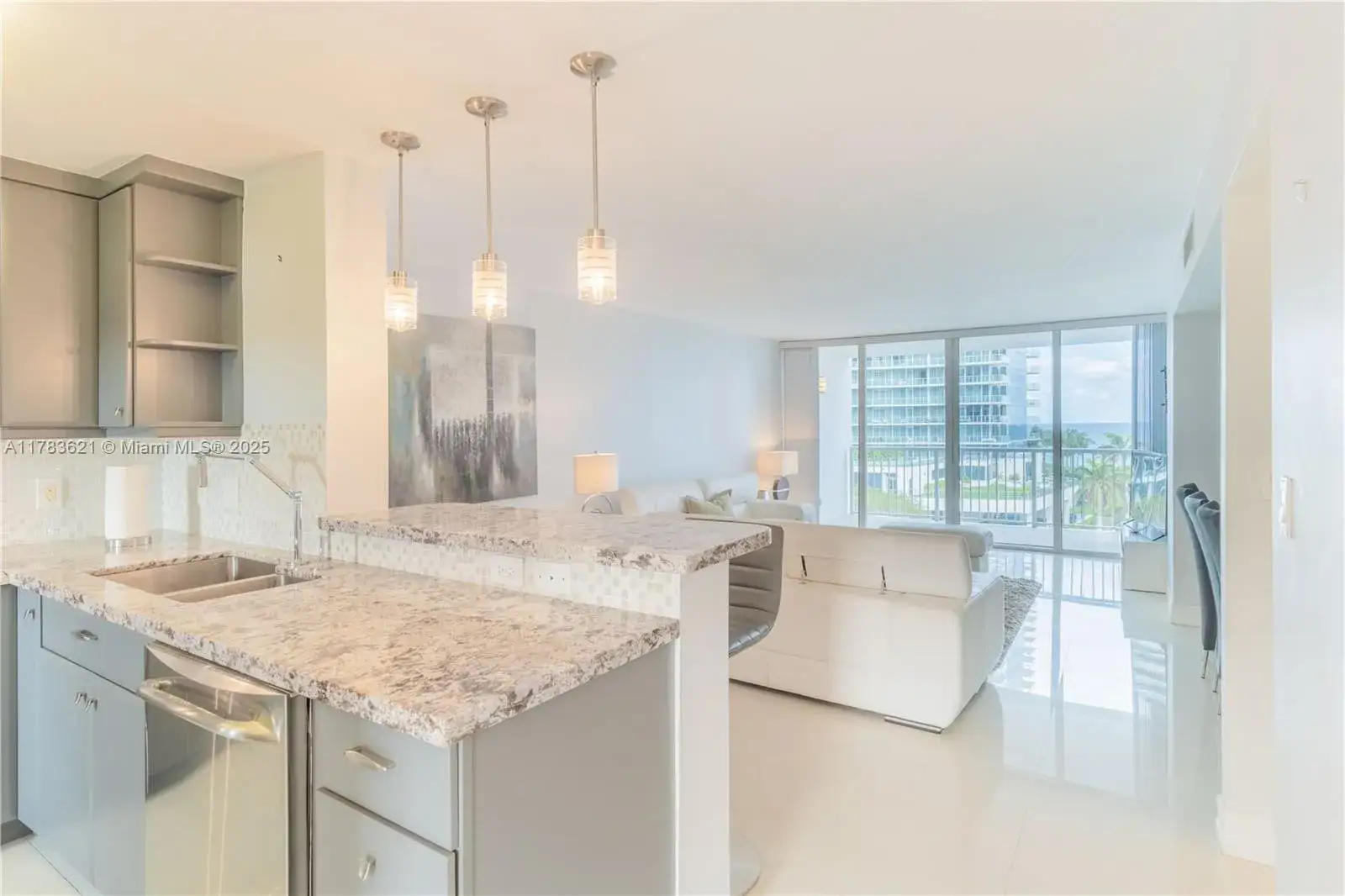 2 bedroom 2 bath Residential for sale at 2200 NE 33rd Ave # 7J, Fort Lauderdale FL 33305