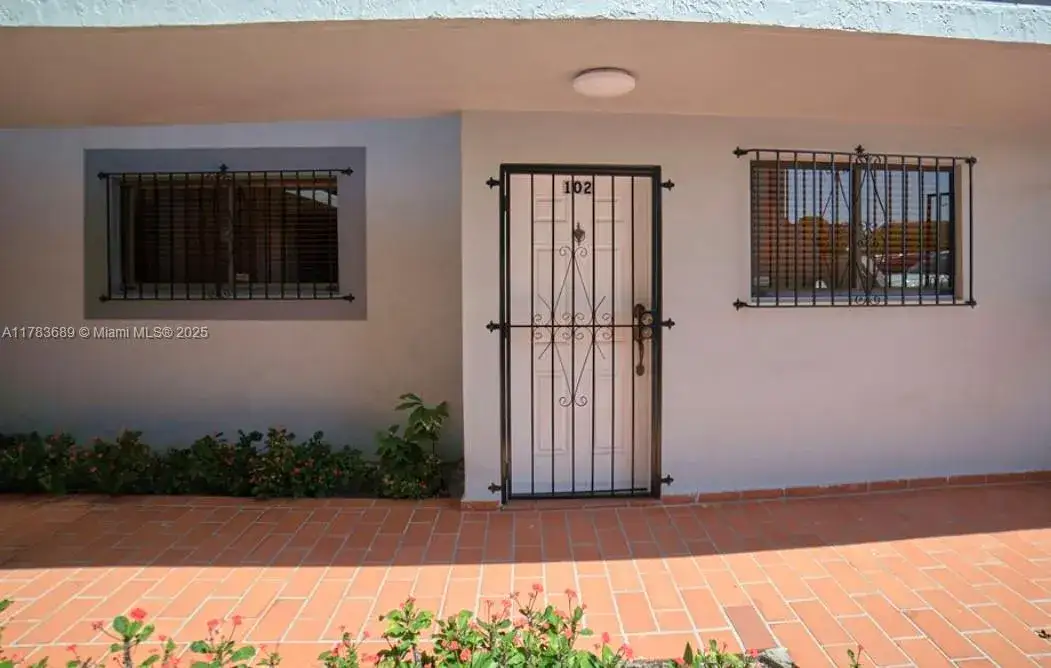 2 bedroom 2 bath Residential for sale at 1380 W 41st St # 102, Hialeah FL 33012