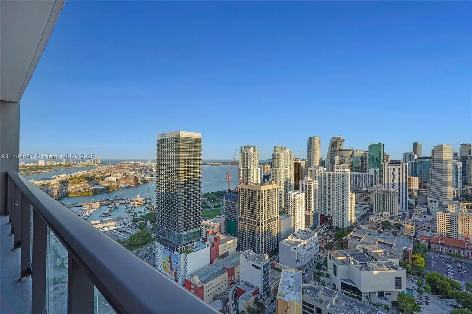 1 bedroom 1 bath Residential for sale at 159 NE 6th St # 4307, Miami FL 33132