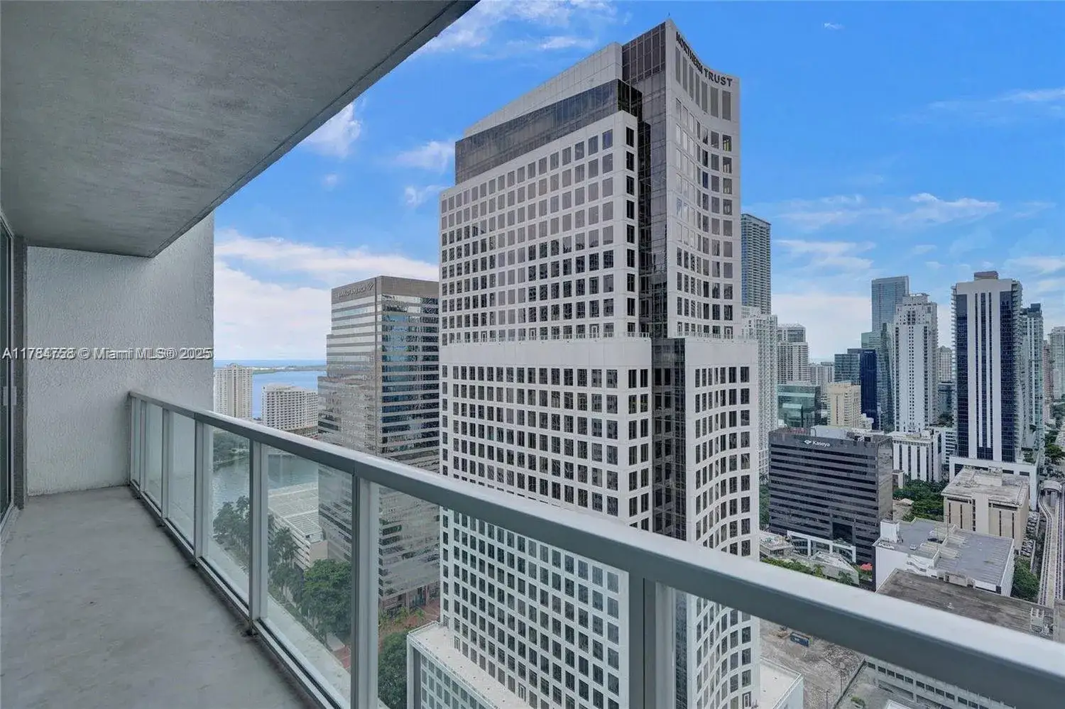 1 bedroom 1 bath Residential for sale at 55 SE 6th St # 3604, Miami FL 33131