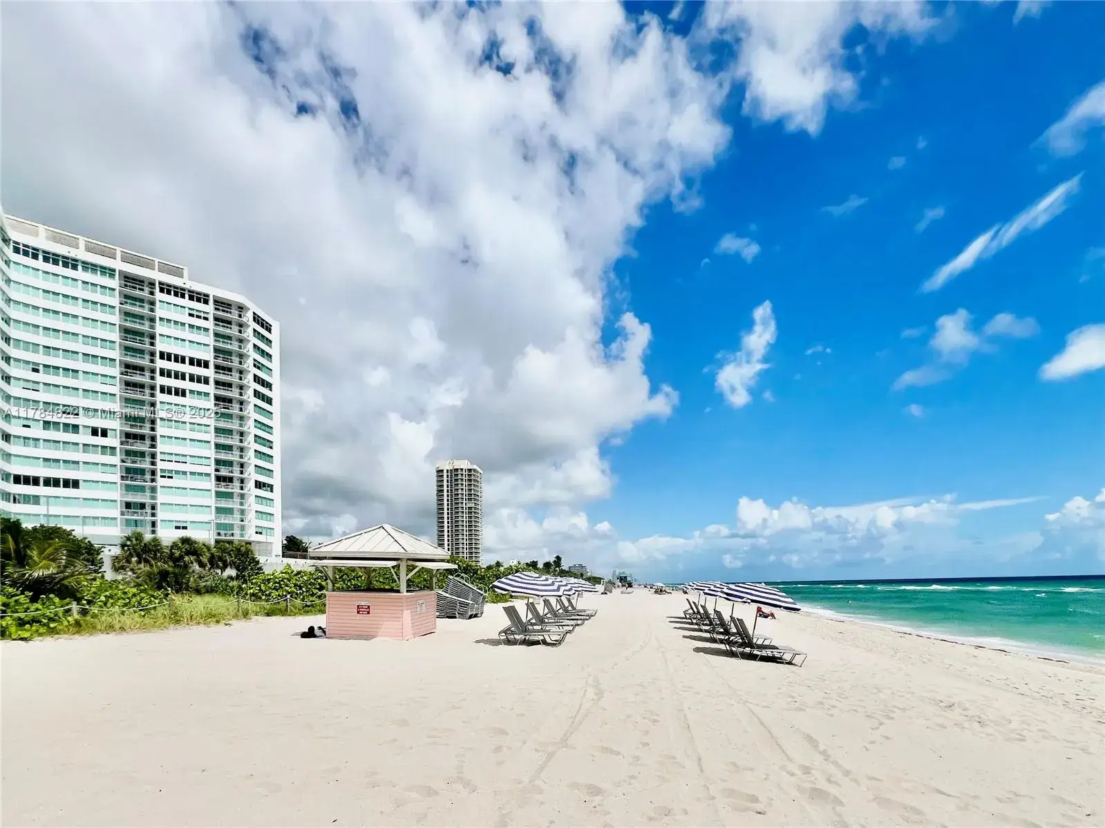 1 bedroom 2 bath Residential for sale at 7135 Collins Ave # 621, Miami Beach FL 33141