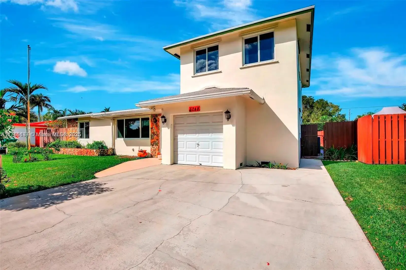3 bedroom 2 bath Residential for sale at 5249 SW 92nd Ter, Cooper City FL 33328
