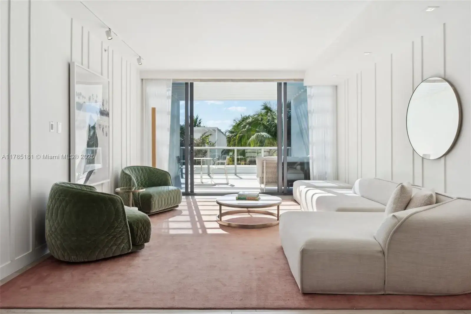 2 bedroom 2 bath Residential for sale at 2201 Collins Ave # 3, Miami Beach FL 33139