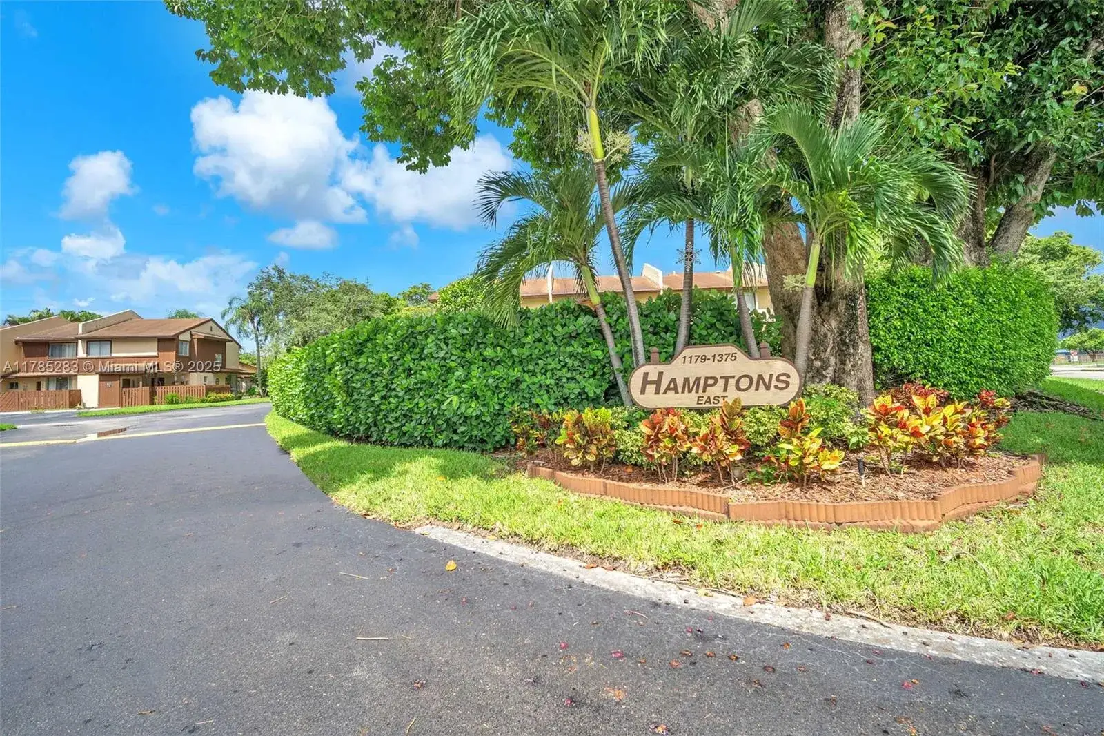 2 bedroom 2 bath Residential for sale at 1359 Hampton Blvd, North Lauderdale FL 33068