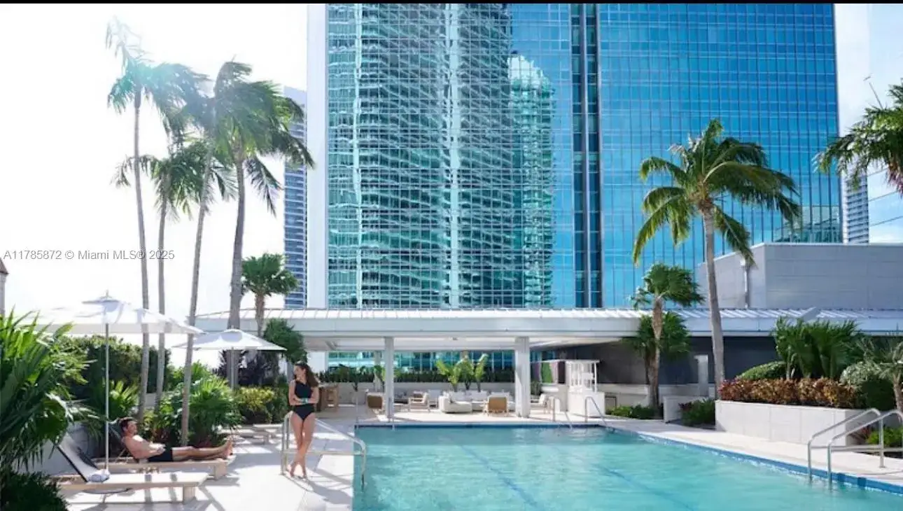 2 bedroom 2 bath Residential Lease for rent at 1395 W Brickell Ave # 2813, Miami FL 33131