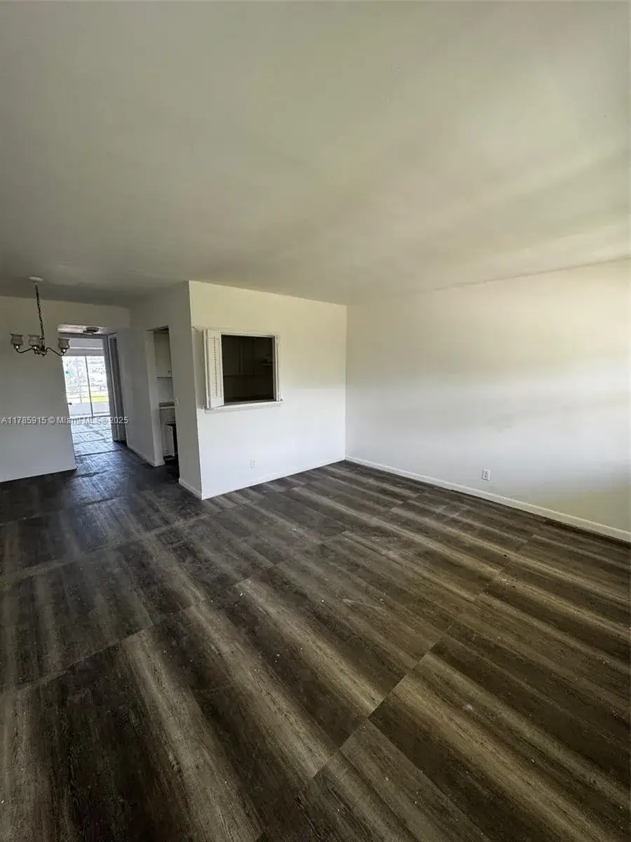 1 bedroom 1 bath Residential for sale at 42 Sheffield B # B, West Palm Beach FL 33417