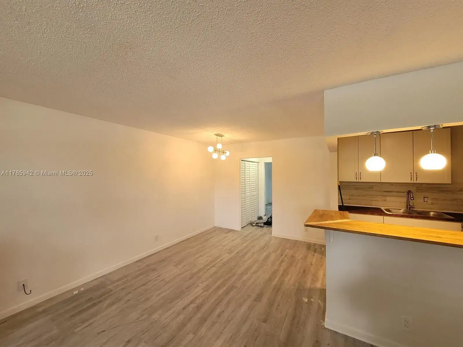 1 bedroom 1 bath Residential for sale at 14 Salisbury A # 14, West Palm Beach FL 33417