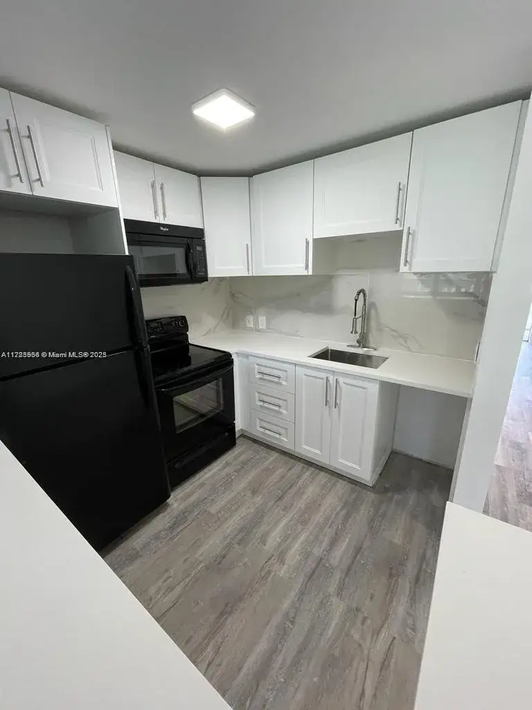 1 bedroom 1 bath Residential for sale at 22 Suffolk A # 22, Boca Raton FL 33434