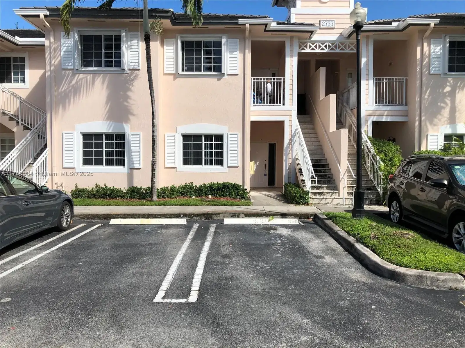3 bedroom 2 bath Residential for sale at 2733 NE 3rd Ct # 103, Homestead FL 33033