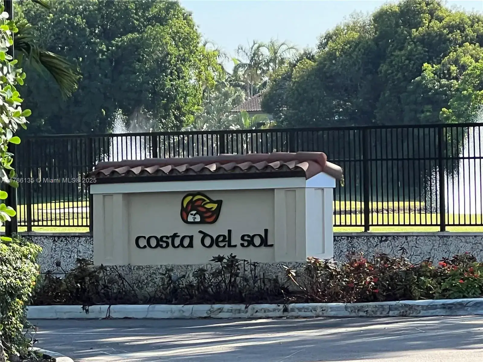 3 bedroom 2 bath Residential for sale at 9735 Costa Del Sol Blvd # 101, Doral FL 33178