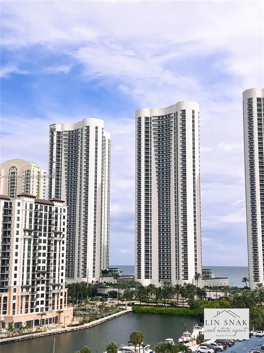 2 bedroom 2 bath Residential for sale at 300 Bayview Dr # 915, Sunny Isles Beach FL 33160