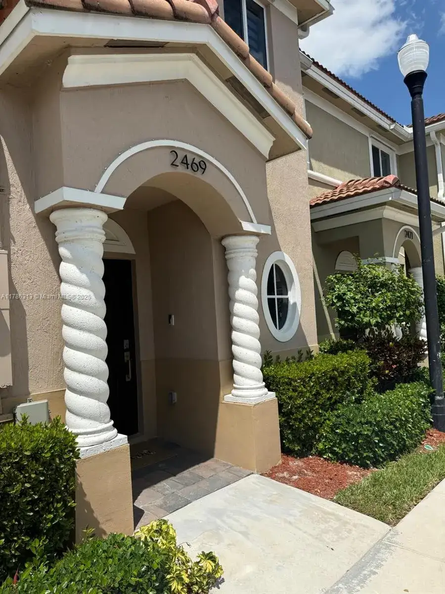 4 bedroom 3 bath Residential for sale at 2469 SE 10th St, Homestead FL 33035