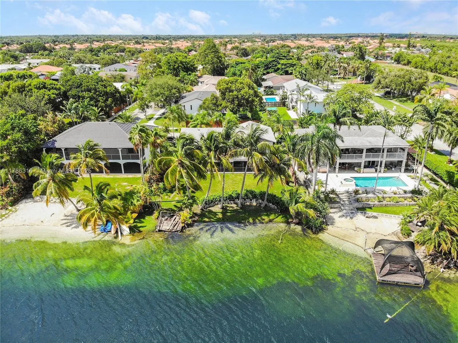 4 bedroom 3 bath Residential for sale at 7914 SW 199th Ter, Cutler Bay FL 33189