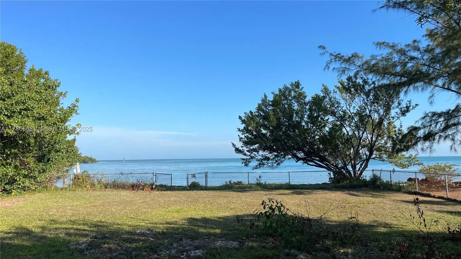 Commercial Land for sale at 14 125th Street Gulf, Marathon FL 33050