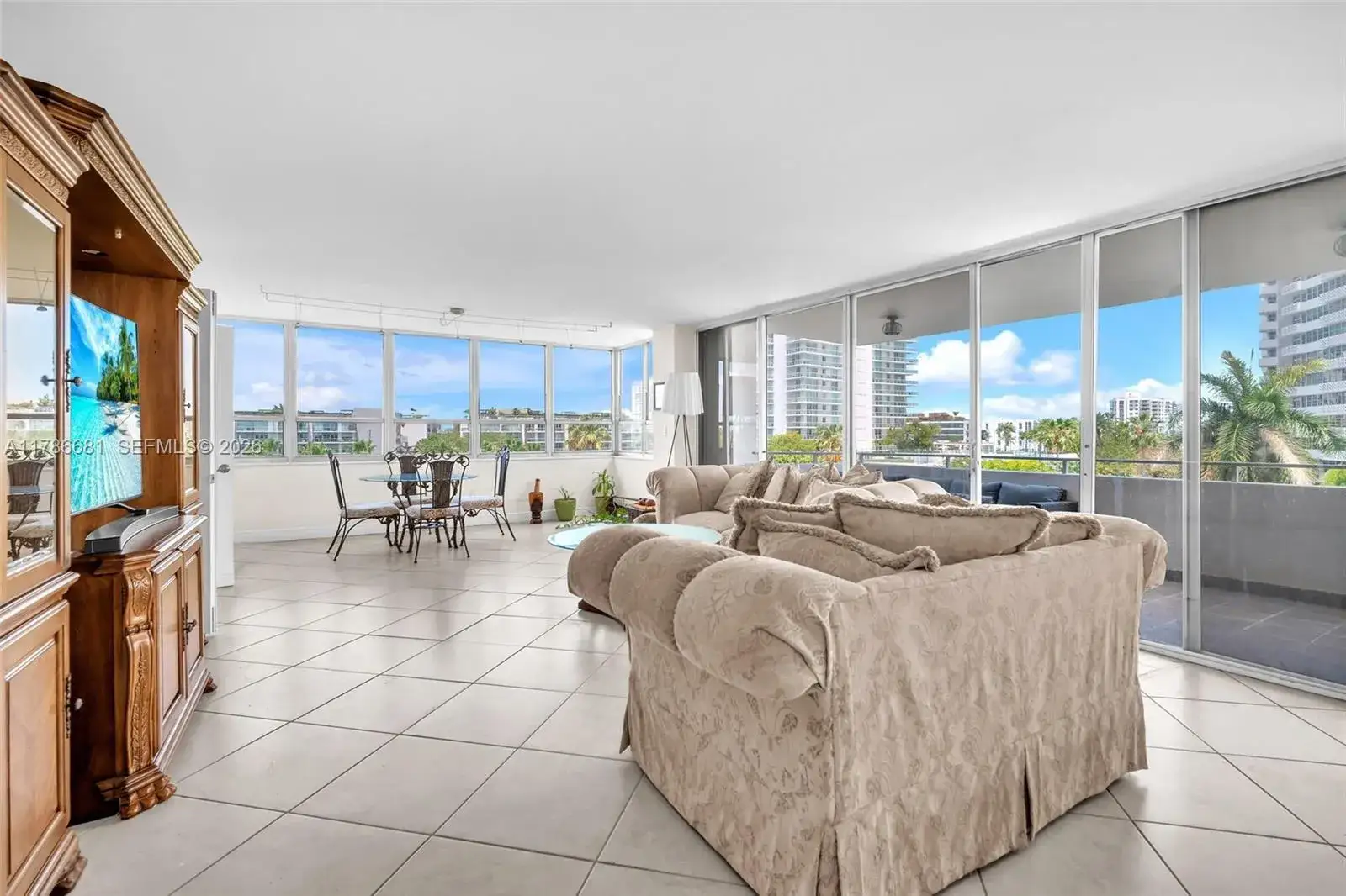 2 bedroom 2 bath Residential for sale at 11 Island Ave # 512, Miami Beach FL 33139