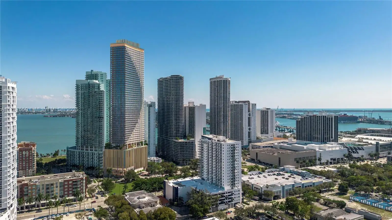 2 bedroom 2 bath Residential for sale at 1837 NE 4th Ave # 4105, Miami FL 33132