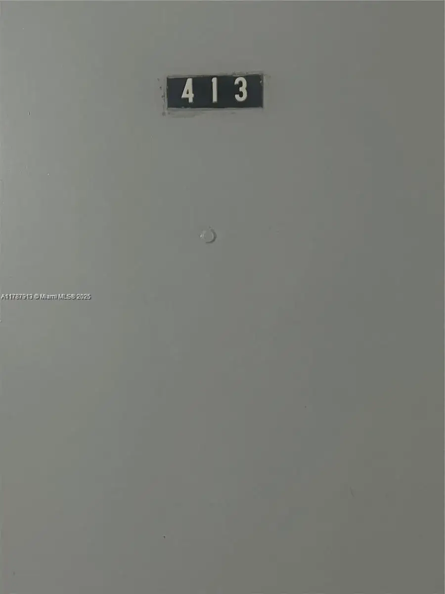 1 bedroom 1 bath Residential Lease for rent at 1825 S Ocean # 413, Hallandale Beach FL 33009