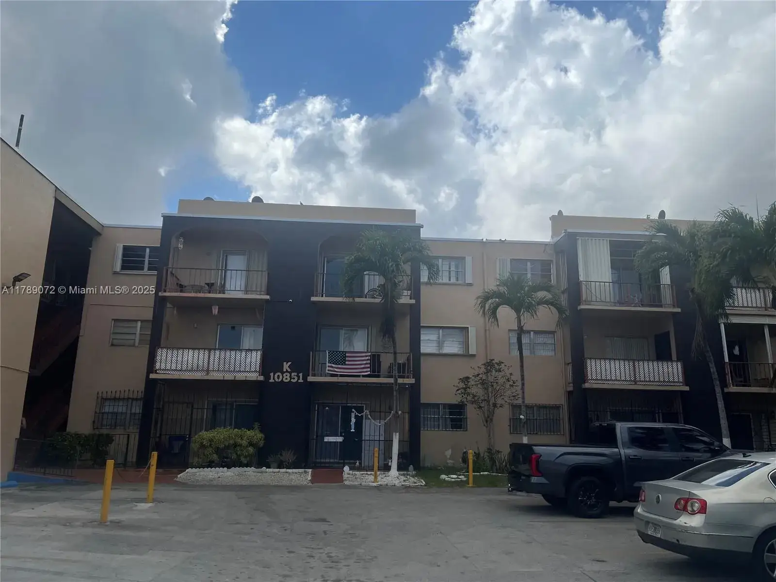 2 bedroom 1 bath Residential for sale at 10851 SW 2nd St # K304, Sweetwater FL 33174