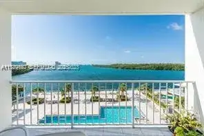 2 bedroom 2 bath Residential for sale at 300 Bayview Dr # 508, Sunny Isles Beach FL 33160