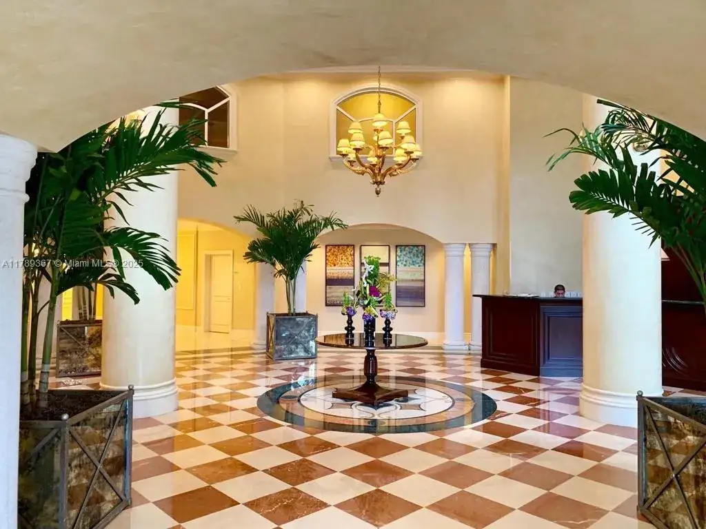 3 bedroom 3 bath Residential for sale at 20000 E Country Club Dr # 405, Aventura FL 33180