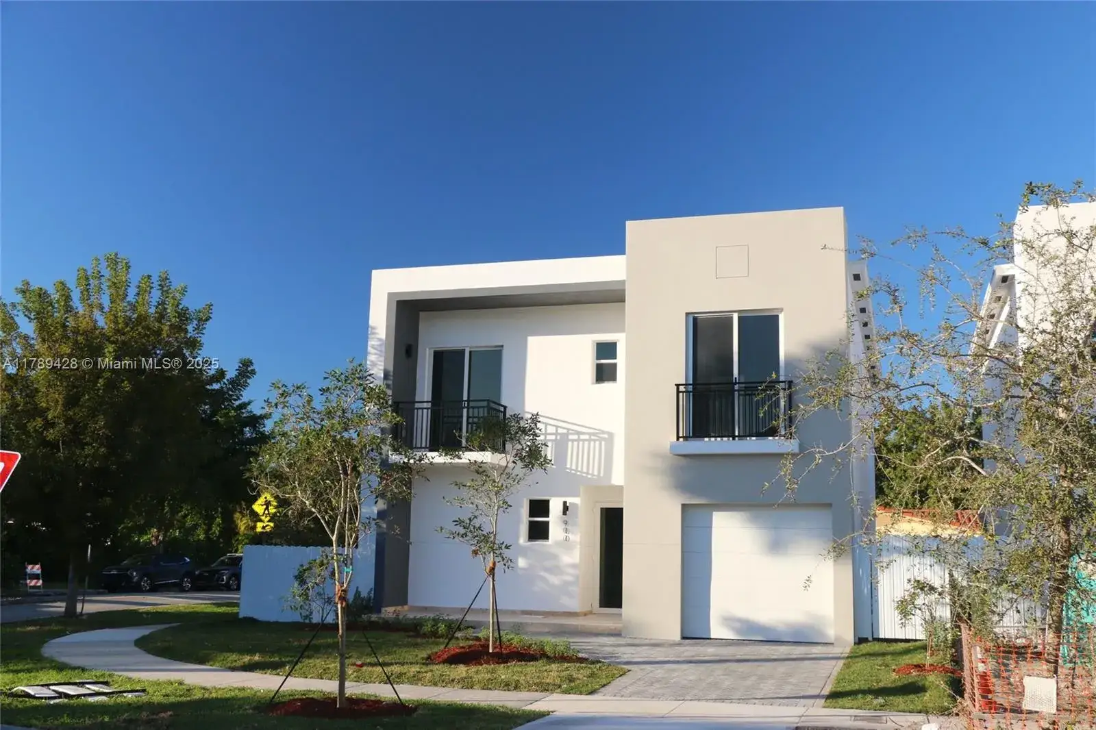 4 bedroom 4 bath Residential for sale at 900 SW 24th Rd, Miami FL 33129