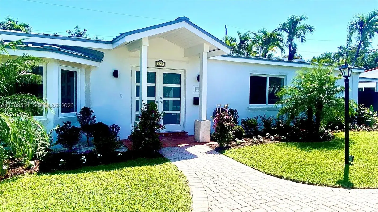 4 bedroom 3 bath Residential for sale at 255 Ridgewood Rd, Key Biscayne FL 33149