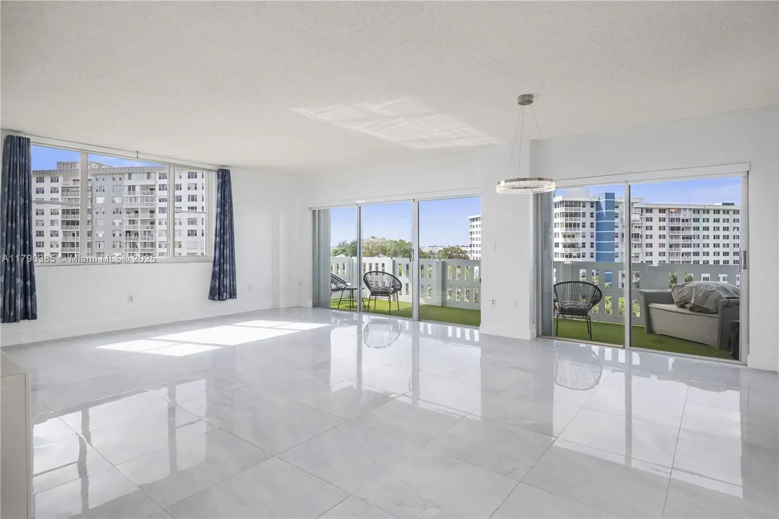 2 bedroom 2 bath Residential for sale at 4001 Hillcrest Dr # 601, Hollywood FL 33021