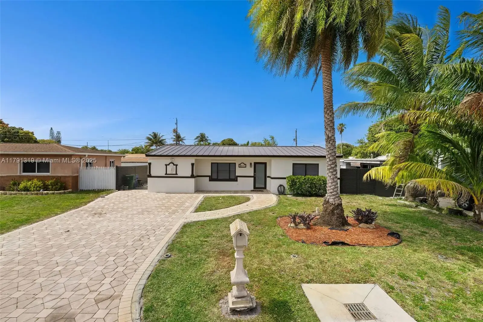3 bedroom 2 bath Residential Lease for rent at 6511 SW 31st St, Miramar FL 33023