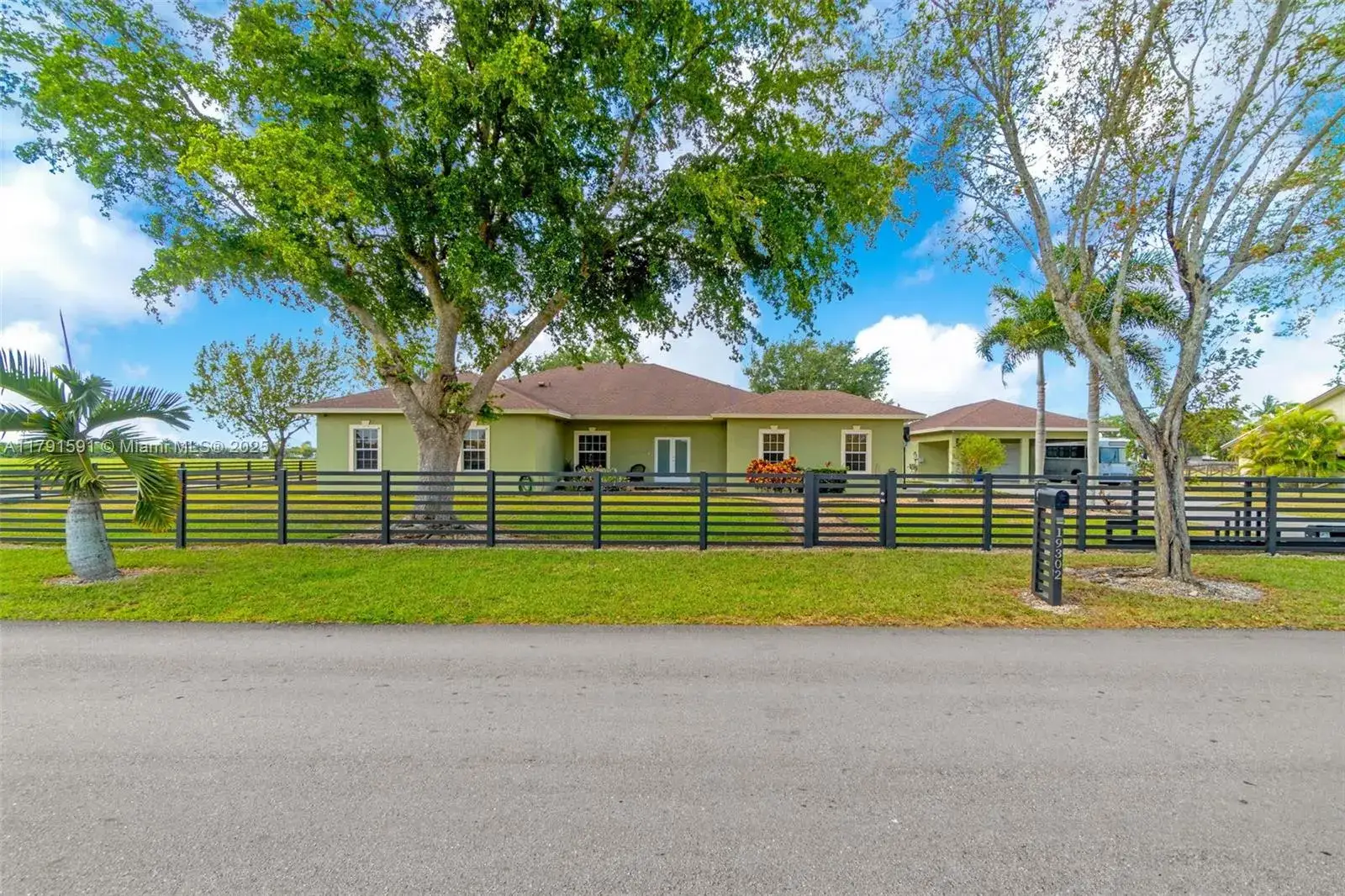 4 bedroom 3 bath Residential for sale at 19302 SW 292nd St, Homestead FL 33030