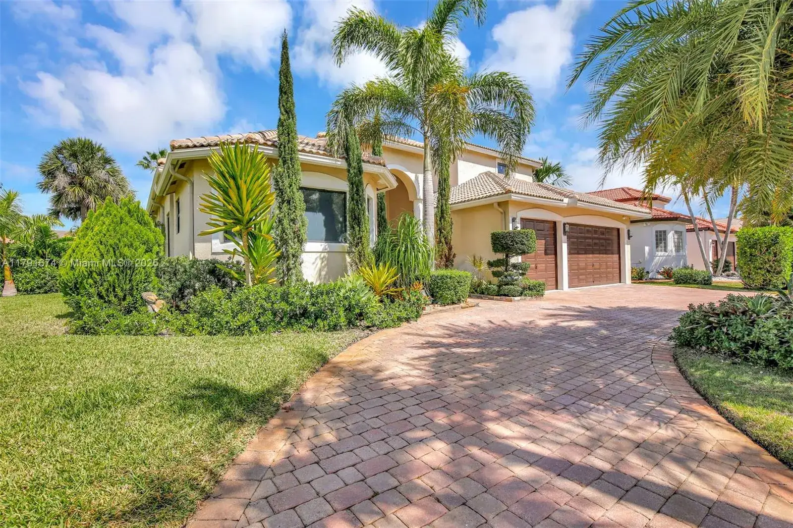 5 bedroom 5 bath Residential for sale at 3260 SW 189th Ave, Miramar FL 33029