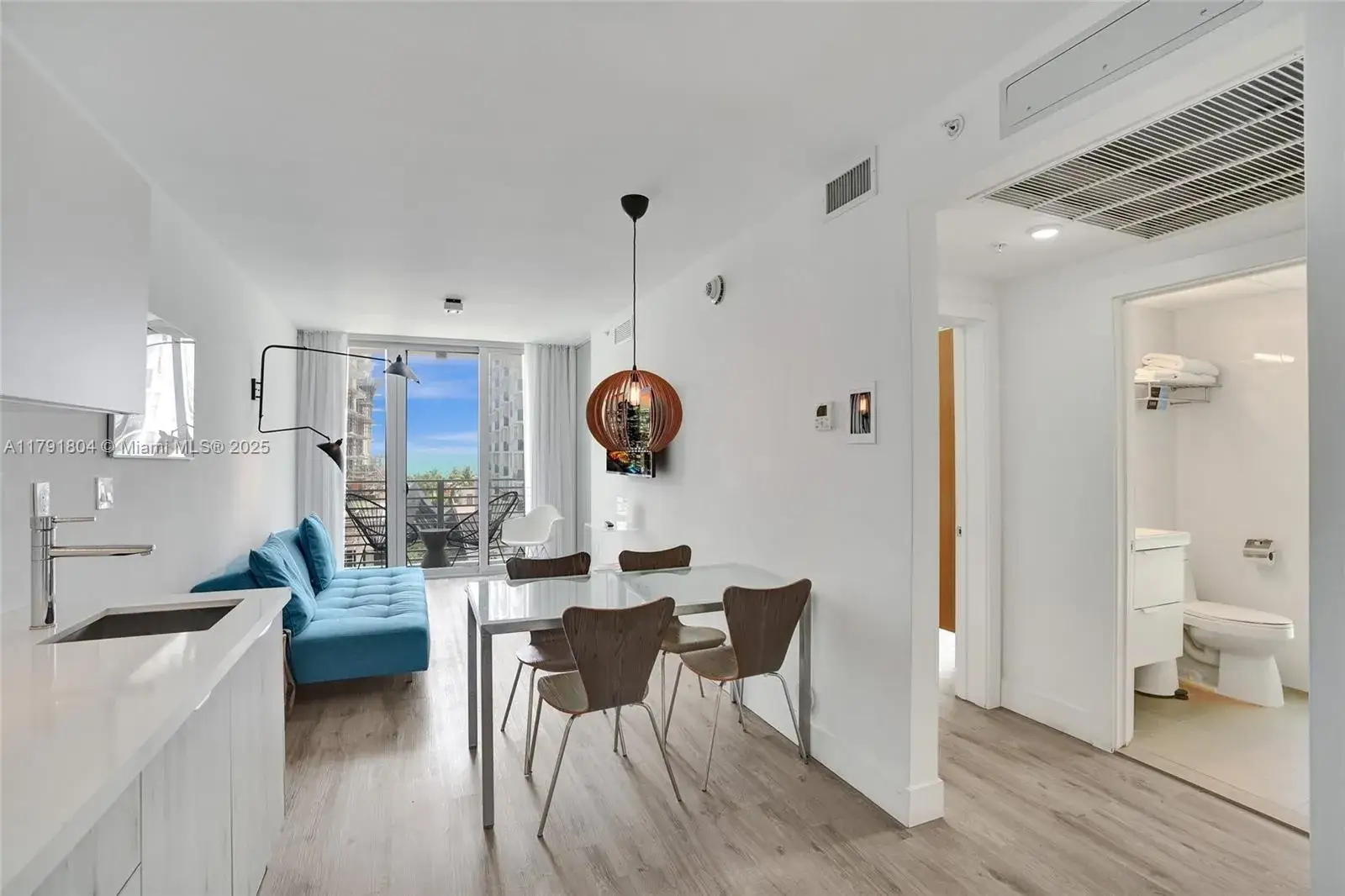 1 bedroom 1 bath Residential for sale at 6080 Collins Ave # 520, Miami Beach FL 33140