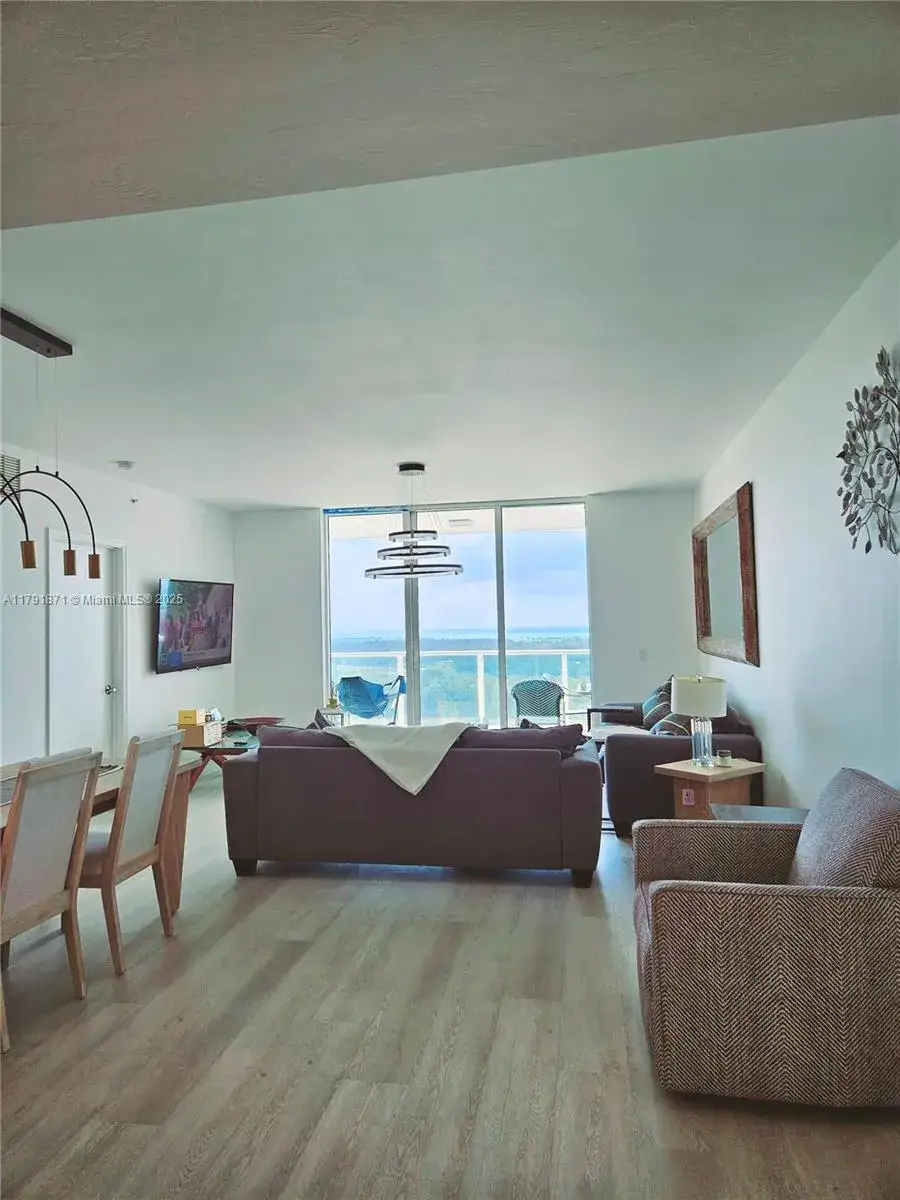 2 bedroom 2 bath Residential for sale at 15051 Royal Oaks Ln # 2202, North Miami FL 33181
