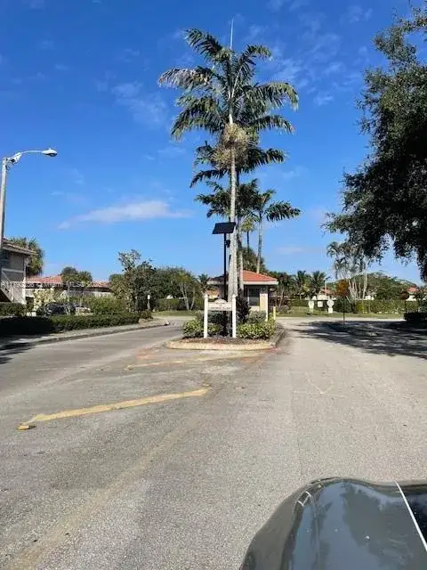 2 bedroom 2 bath Residential Lease for rent at 10068 Twin Lakes Dr # F, Coral Springs FL 33071