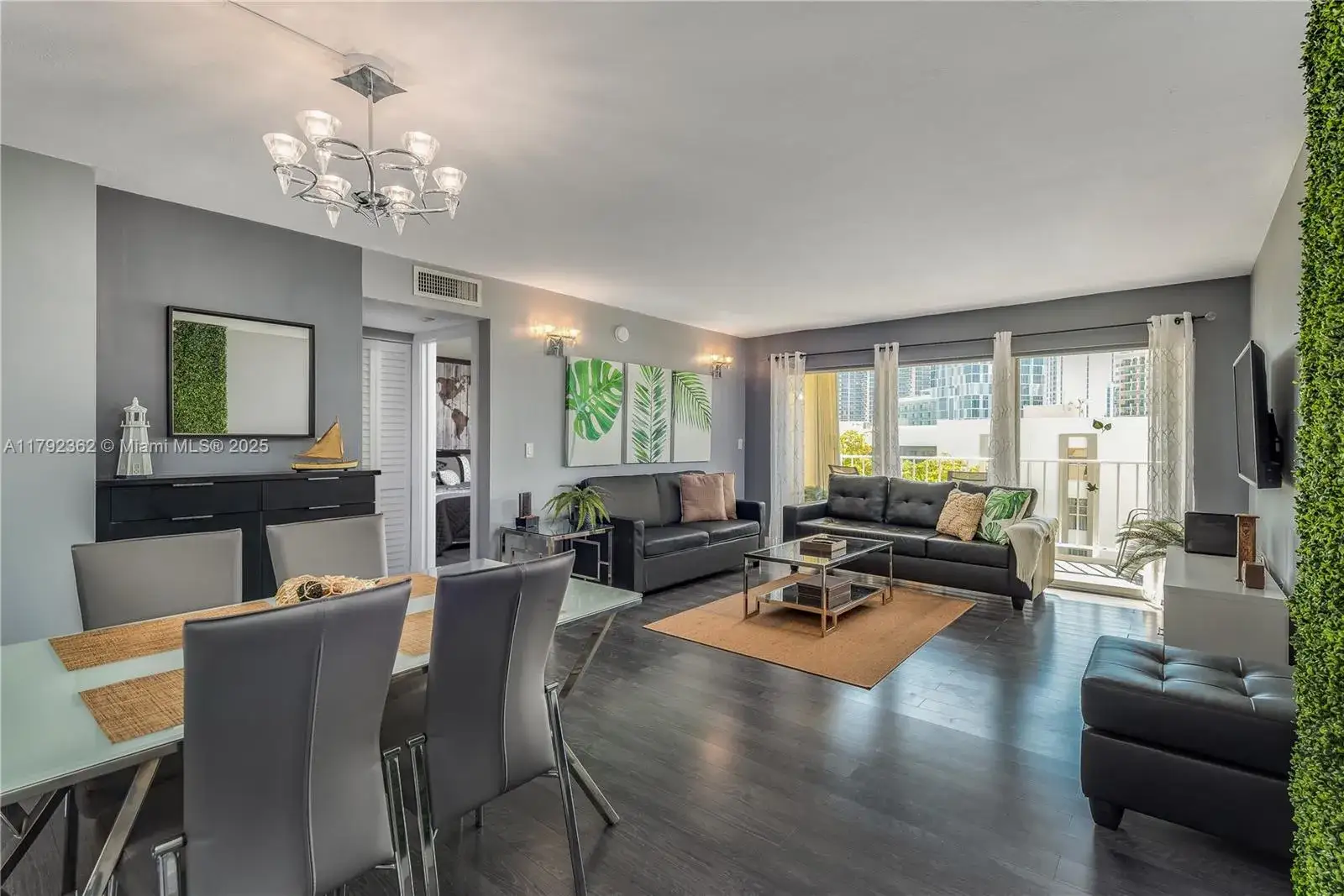 1 bedroom 1 bath Residential for sale at 200 178th Dr # 604, Sunny Isles Beach FL 33160