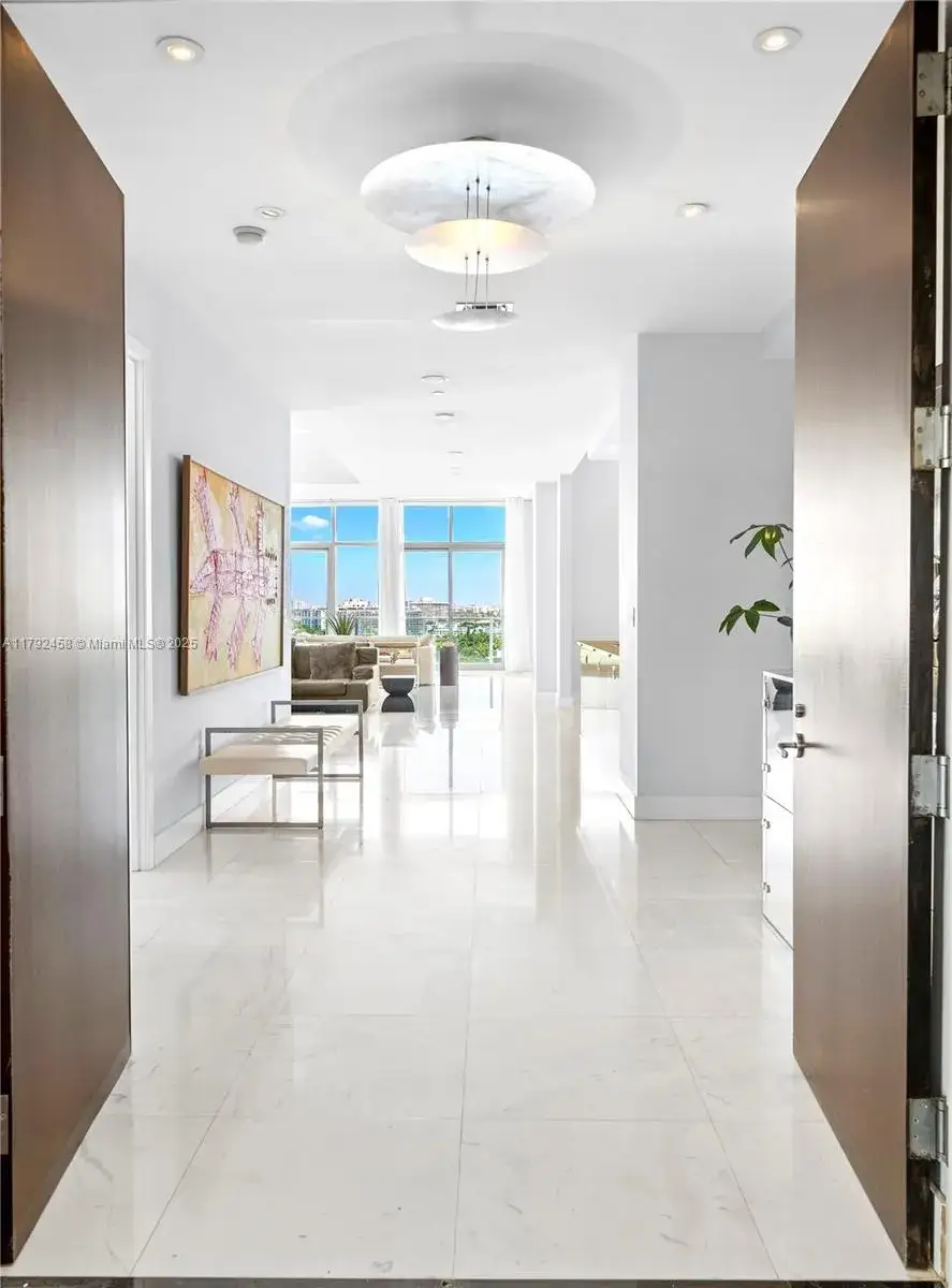2 bedroom 3 bath Residential for sale at 201 Aqua Ave, Miami Beach FL 33141