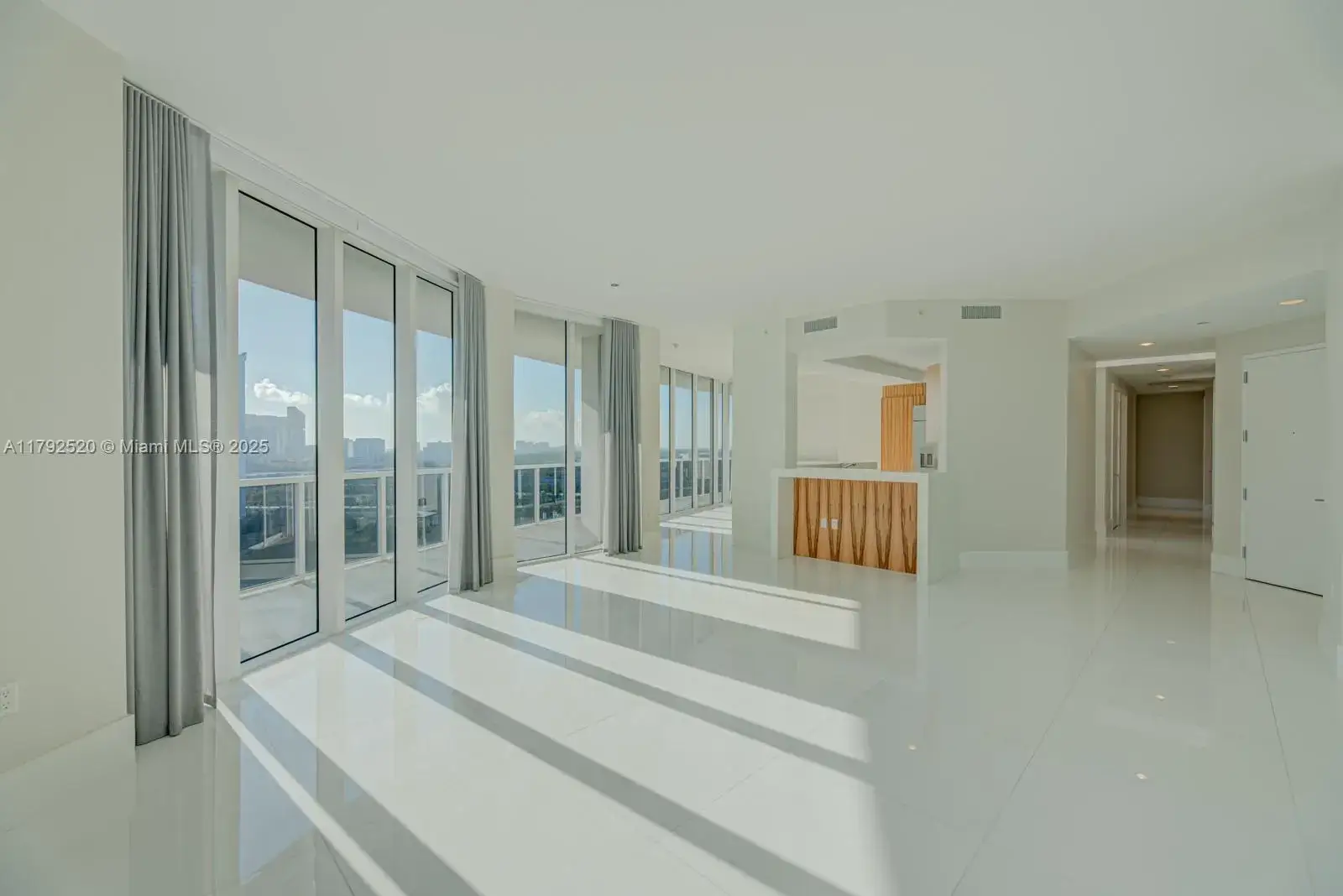 3 bedroom 3 bath Residential for sale at 4100 Island Blvd # 1402, Aventura FL 33160