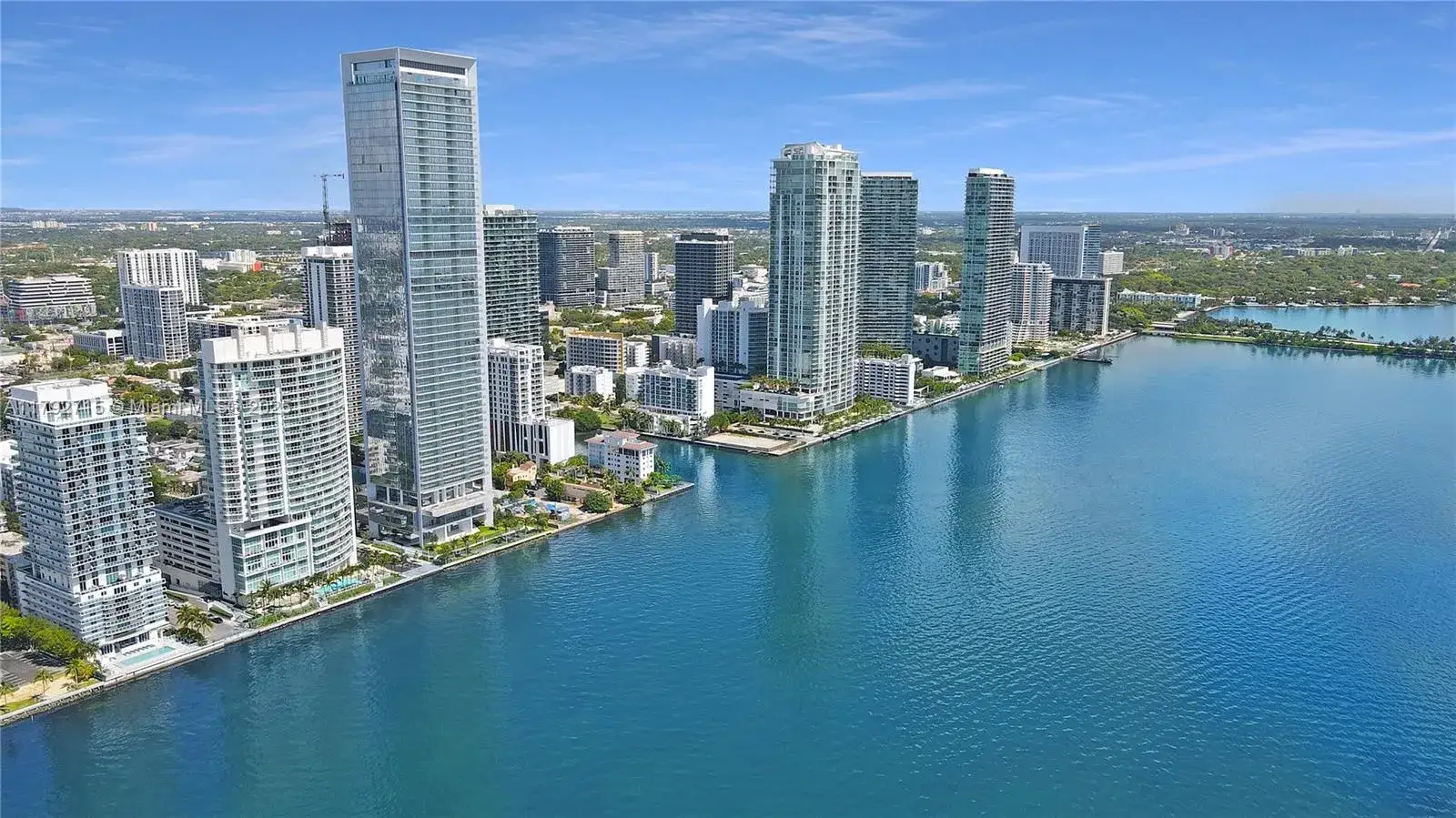 1 bedroom 1 bath Residential for sale at 700 NE 26th Ter # 3604, Miami FL 33137