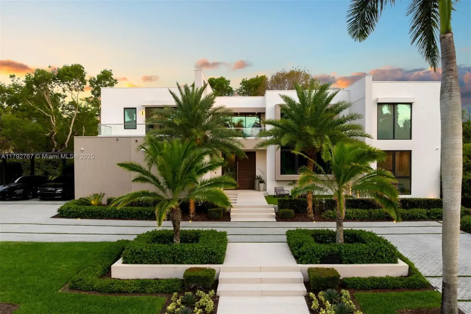 6 bedroom 7 bath Residential for sale at 13180 Old Cutler Rd, Pinecrest FL 33156