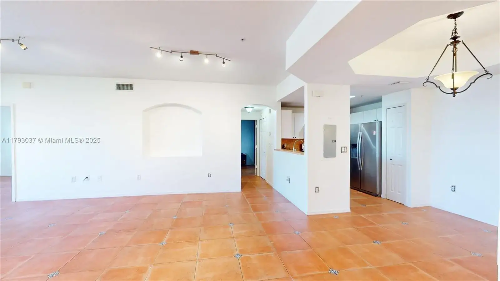 2 bedroom 2 bath Residential for sale at 6520 NW 114th Ave # 1637, Doral FL 33178