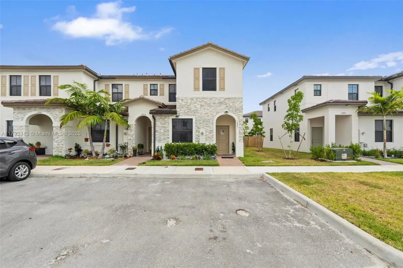 3 bedroom 2 bath Residential for sale at 12901 SW 232nd Ln, Homestead FL 33032