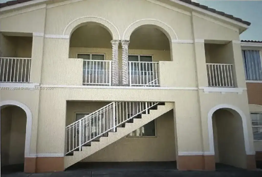 3 bedroom 2 bath Residential for sale at 1666 SE 27th Ct # 200, Homestead FL 33035