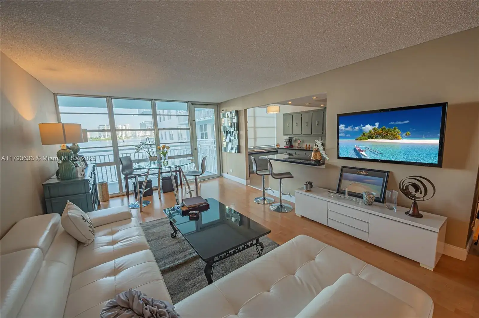 2 bedroom 2 bath Residential for sale at 301 174th St # 401, Sunny Isles Beach FL 33160